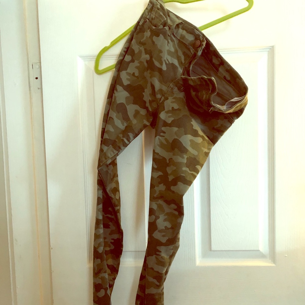 Old navy camo pants worn 1x